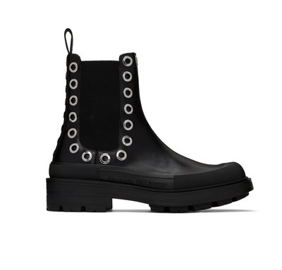 [全新真品代購-S/S23 SALE!] Alexander McQueen 鉚釘 黑色皮革 靴子 / 切爾西靴 (AMQ)