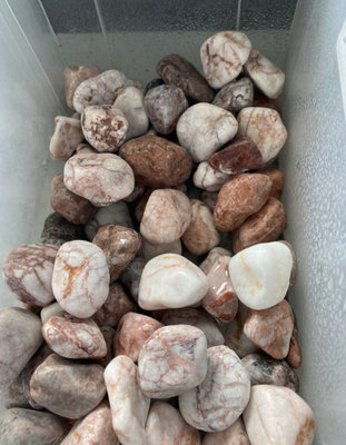 玫瑰石 5分園藝用石珊瑚紅卵石 紅玫瑰石 紅雨花石 桃紅玉 水族石頭 盆栽小石頭1包20kg 售價為1公斤