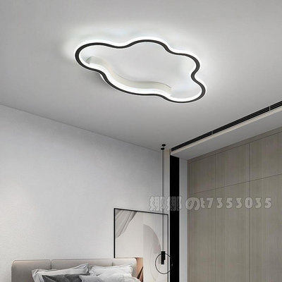 🎥簡約雲朵兒童房燈 創意雲朵臥室北歐led燈 房間白色低樓層薄款吸頂燈