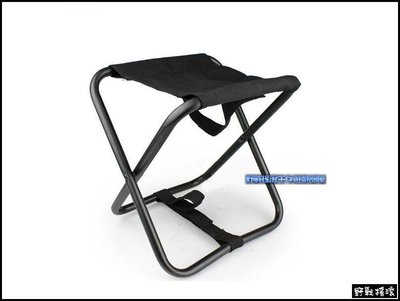 【野戰搖滾-生存遊戲】多功能戶外迷彩折疊椅【黑色】迷彩板凳包、折凳背包、摺疊凳、露營椅子、野營登山戶外