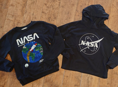 二手轉售-瑞典H&amp;M童裝系列NASA美國太空總署圖案款黑色連帽長袖T恤帽T+亮片星球黑色內鋪棉款