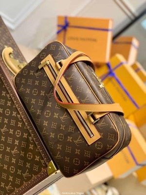 二手Louis Vuitton LV Shoulder Bag 中古包 M51181方盒子