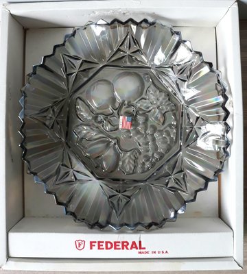 美國1960年代Federal Sheer Rim 玻璃盤，售3680元。