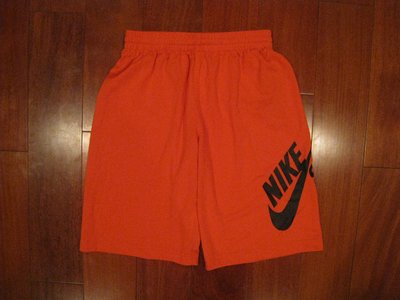 Nike 男童運動短褲 尺寸M