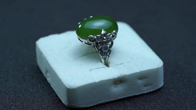 和闐碧玉戒指13mmx18mm尺寸菠菜綠戒面送女友必選禮品和闐玉戒指