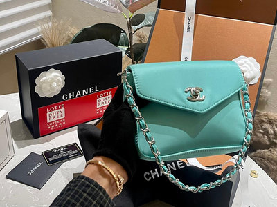 【二手包包】高級緞面Chanel 超耐用的中古包包讓我看看誰還沒有綢緞黑 綢緞藍 綢緞綠 綢緞粉 綢緞灰方盒 NO131996