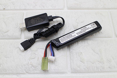 [01]11.1V USB 充電器 + 11.1V 鋰電池 口香糖 ( M4A1鋰鐵充電電池EBB AEG電動槍