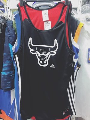 ADIDAS NBA球隊 男女款 公牛隊 籃球衣 無背號 雙面穿 背心 F87738 黑紅 公司貨 現貨