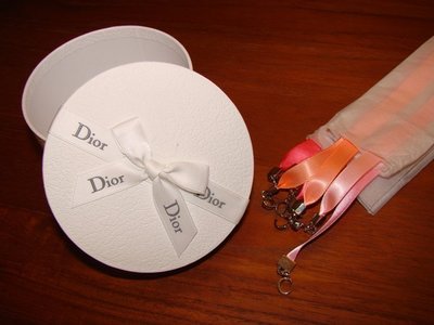 【∮魔法時光∮】Dior法國限量訂製 Miss Dior Cherie花漾墬飾緞帶+卡片+禮盒+蝴蝶結綁帶提袋
