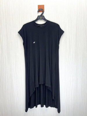 viga wang 設計師 黑色小Logo層次造型棉質洋裝