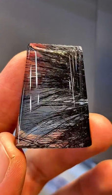 極品黑髮晶無事牌吊墜 天然晶體乾淨，顏色好，造型飽滿，尺寸34×26×8mm