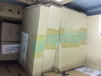 IBM Lenovo 全新盒裝 System x3650 M5 擴充硬碟背板 8x -16x 2.5吋 00FK661