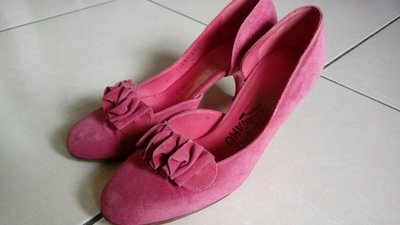 salvatore ferragamo 義大利製造 桃紅色 粉紅色 繡花 鏤空 高跟鞋 UK4.5 大約34 35 小尺寸 小尺碼