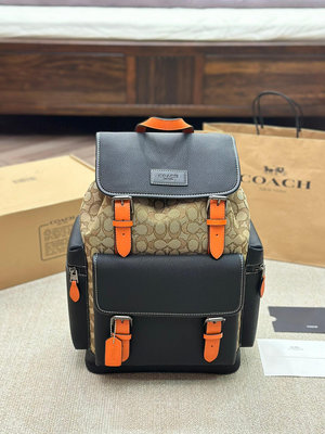 【King女王代購】 COACH 蔻馳 新款Sprint Backpack印花雙肩包 翻蓋搭扣與抽繩結 通勤旅行必備 尺寸30 45cm