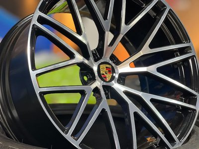黃帝的店~Porsche MACAN 95B.2 21吋最新款RS SPYDER式樣鋁圈~米其林輪胎搭配~另有GT式樣可