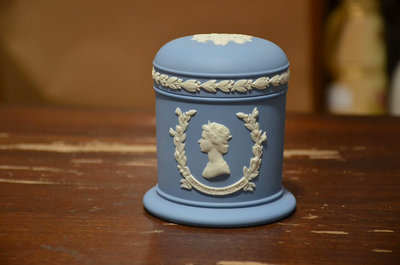 #今日特價#英國韋奇伍德wedgwood浮雕皇家婚禮茶葉罐糖