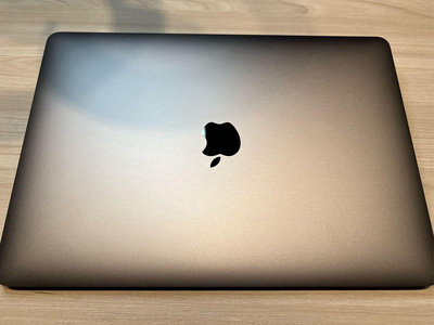《Apple》Macbook PRO，13吋，2017年製，I5-2.3/8G/128G，太空灰，功能正常，原廠盒裝，贈鍵盤膜！