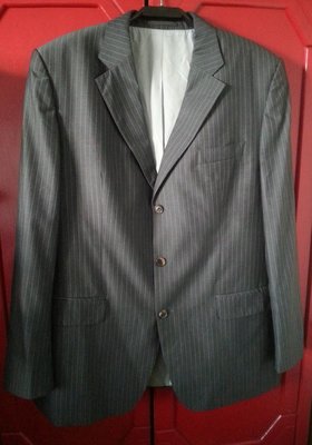 【HUGO BOSS】冷灰色條紋羊毛(100%) 成套西裝