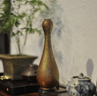 新 日本 高崗銅器 銅花瓶 浮雕紋 名家作 銅花瓶 花器