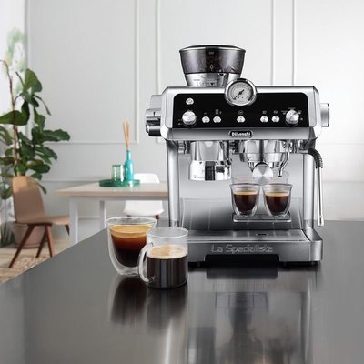 嗨購1-Delonghi德龍半自動咖啡機家用辦公泵壓智能研磨一體意式EC9335.M