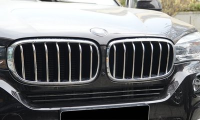 現貨熱銷-【易車汽配】寶馬 BMW X5 中網飾條 X5 鼻頭飾條 X5 水箱罩飾條 F15 水箱罩飾條 F15 中網飾