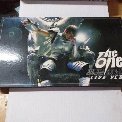 周杰倫 2002個人首場巡迴演唱會THE ONE台北場2VCD+跨頁寫真冊絕版已拆頗新阿爾發首版