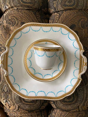 Minton 明頓手繪立體琺瑯松石藍波點，蝕刻鎦金22K金復古骨瓷杯