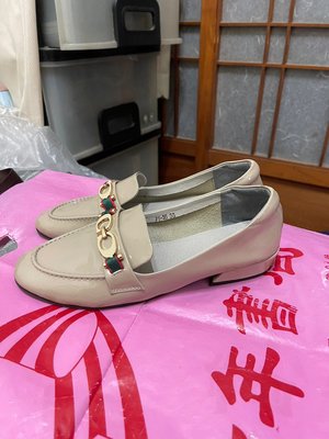 「 二手鞋 」 MiOfeel 女版休閒鞋 38號（杏色）鐵3