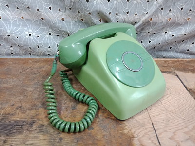 庄腳柑仔店~早期美好年代普普風湖綠老電話機旅社飯店分機電話600型電話機C
