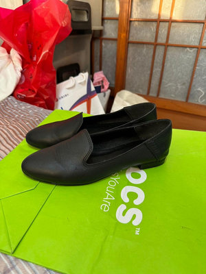 「 二手鞋 」 TINO BELLINI 女版皮革平底鞋 36號（黑）鐵2-1