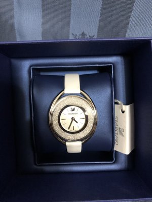 『BAN'S SHOP』施華洛世奇 swarovski CRYSTALLINE OVAL 真皮白色錶帶 銀白手錶 瑞士製