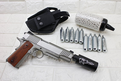 [01] KWC M1911 CO2槍 TAC 特仕版 銀+ 噴火 發光器 滅音管 + CO2小鋼瓶 + 奶瓶 + 槍套