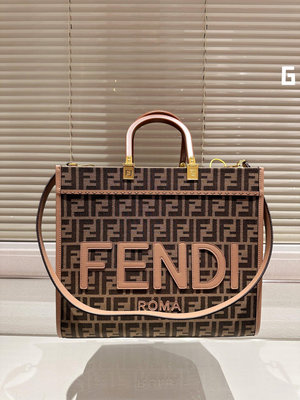 【二手包包】芬迪的托特包fendi tote好看又酷炫的芬迪包包，漸變的設計。FENDI托特包“陽光手提袋”NO207494