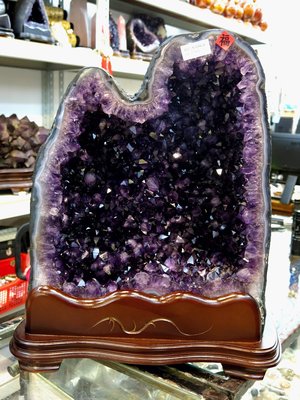 [[晶晶洞洞]]天然紫水晶洞.重44.1KG.品像美.水型.型態棒.深度深.很紫.天然紫