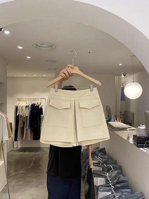 韓🇰🇷東大門🇰🇷設計感復古口袋顯瘦高腰短褲