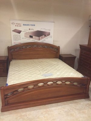 樟木  床組  床頭櫃  五斗櫃    雙人床架   雙人床  雙人牀 彈簧床  彈簧牀