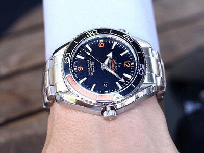 二手全新錶帶勞力士手錶金殼鑽圈 日曆型系列滿天星鑲鑽電鍍18K金 盡顯土豪腕錶  錶帶鑲鑽石.純手工鑲嵌而成尺寸41mm