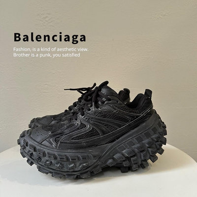 [二手] Balenciaga巴黎世家 Defender 輪胎鞋 時尚復古 做舊 低幫 老爹鞋 黑 EU36