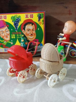 早期老玩具嬰兒推車懷舊復古風格擺飾分售（849）