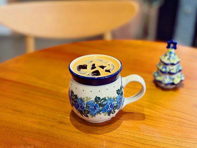 一帆百貨鋪咖啡店同款優雅藍玫瑰小馬克杯\n製造工廠：Ceramika A