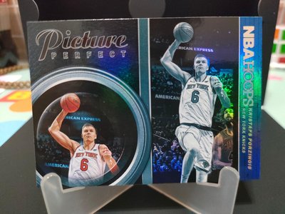 KRISTAPS PORZINGIS 2018-19 NBA Hoops Basketball PICTURE PERFECT - KNICKS- #PP-22