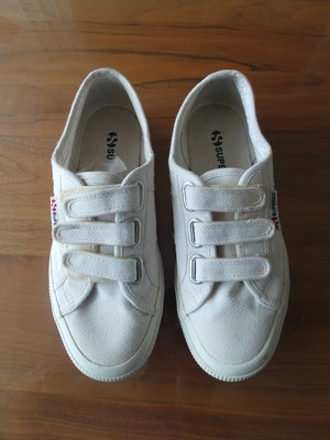 法國SUPERGA 女子白色帆布鞋