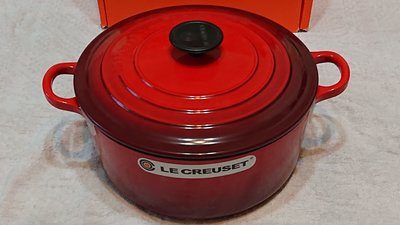 土撥鼠之家~~~Le Creuset 24cm圓形琺瑯鑄鐵鍋 湯鍋 4.2L +鋼頭
