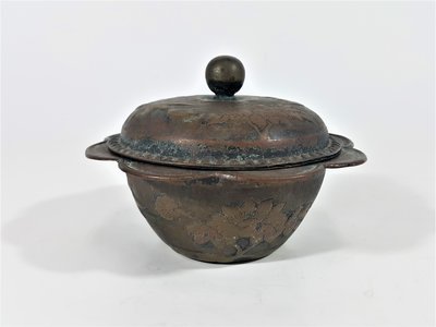 [銀九藝] 早期二手 銅器銅雕 到代老件 浮雕花卉蓋盒 銅盒 款不識