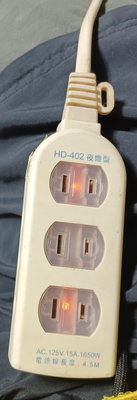 ╭✿㊣ 二手 HD-402 夜燈型延長線 過載保護 電源延長線/排插/插座【1650W】 特價 $149 ㊣✿╮