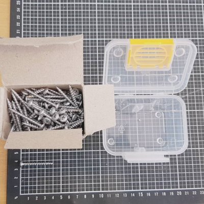 白鐵水泥螺絲不鏽鋼材質水泥粗牙螺絲,長度約40mm(1 1/2")x1盒約200支x1盒+1個小零件螺絲盒