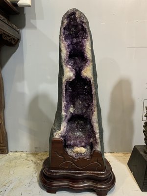 A2716 [家之家二手家具] 觀音意象紫水晶洞 巴西紫水晶洞 擺件 水晶洞 開業擺件(51.39公斤) 收藏家釋出