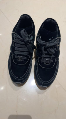 正品黑色絲絨Chanel運動鞋37.5碼