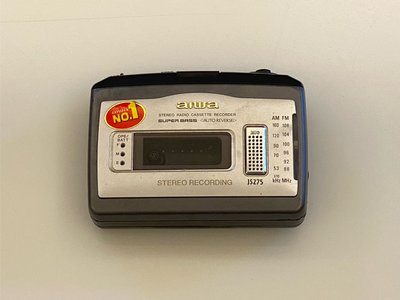 Aiwa HS-JS275 早期隨身聽 收音機功能正常 播放能通電但無法作動 年代久遠