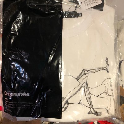 Kaws Original Fake 東京專賣店 正品 Size 2 二手只下水洗過一次